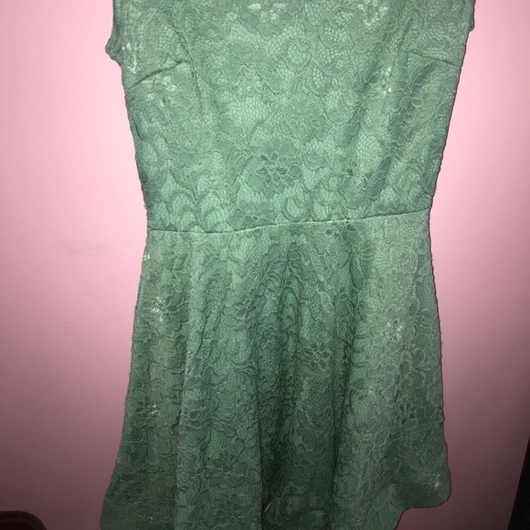 Sea foam green lace formal dress - Picture 2 of 5